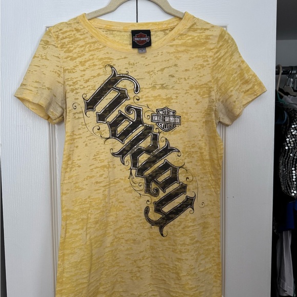 Harley-Davidson Tops - 2013 Harley-Davidson Yellow Graphic T-Shirt